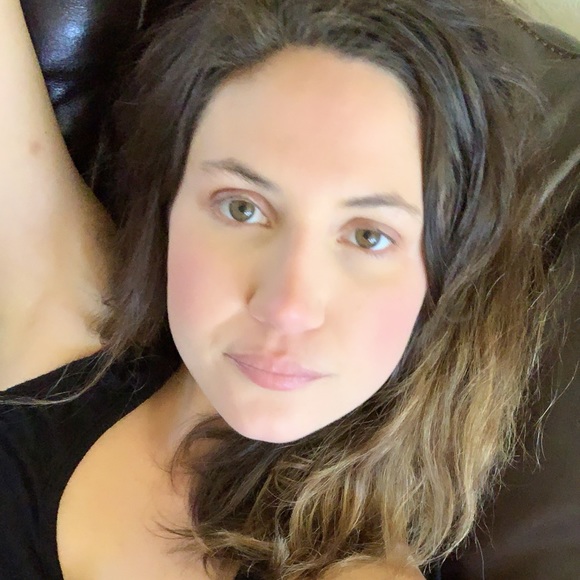 Meet your Posher, Christine !! - Picture 1 of 1